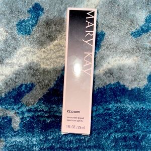 Mary Kay cc cream , spf 15 , light to medium